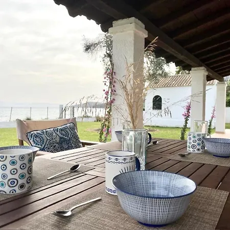 Willa Beachfront With Garden - Valentine Corfu Mesongí
